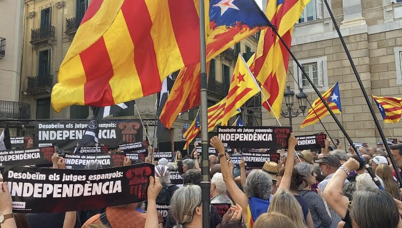 You are currently viewing L’ANC Valls-Alt Camp participa en la manifestació de Barcelona contra els jutges espanyols