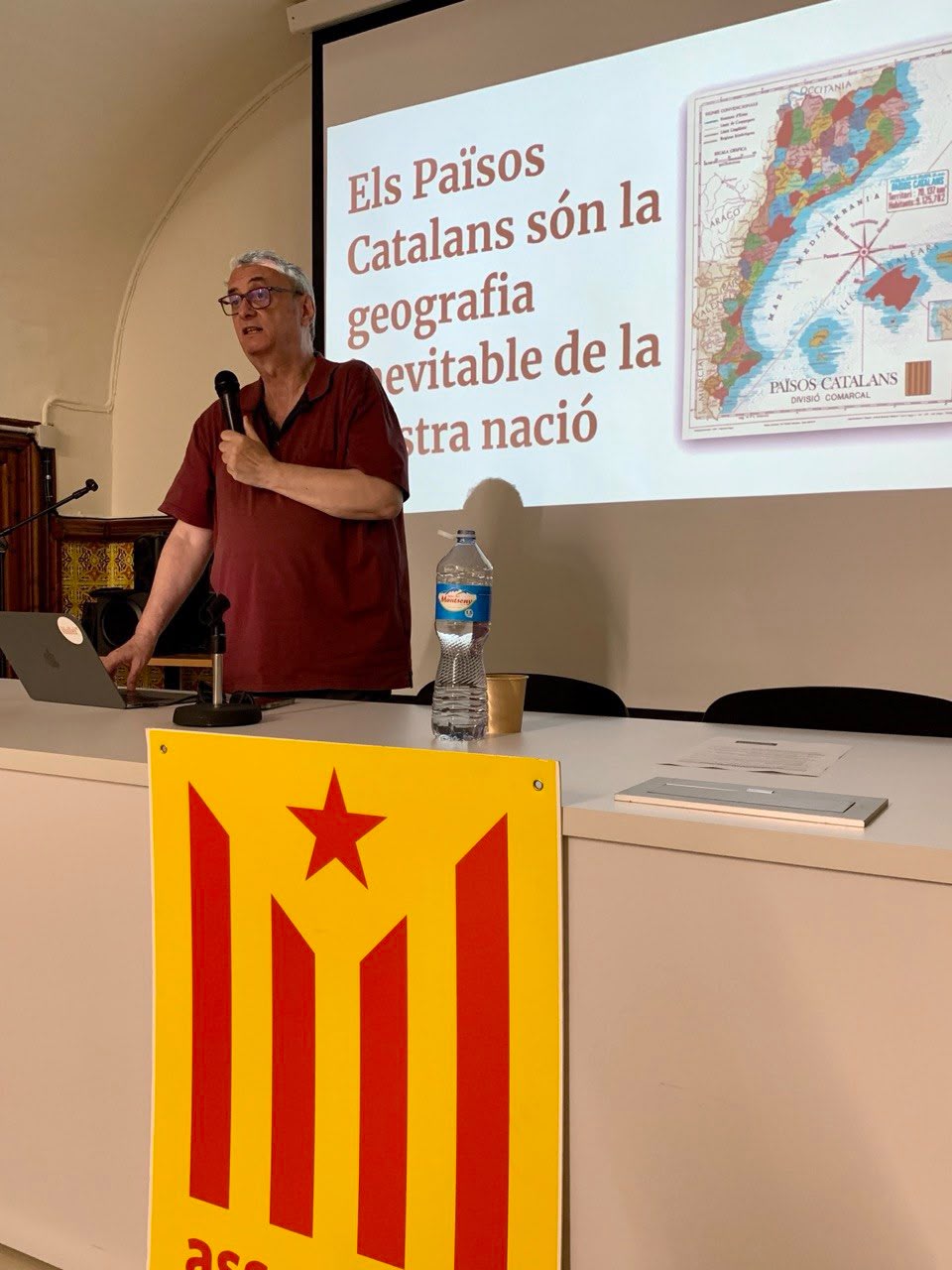You are currently viewing Vicent Partal presenta ‘Entendre els mapes’, el seu darrer llibre, a Valls